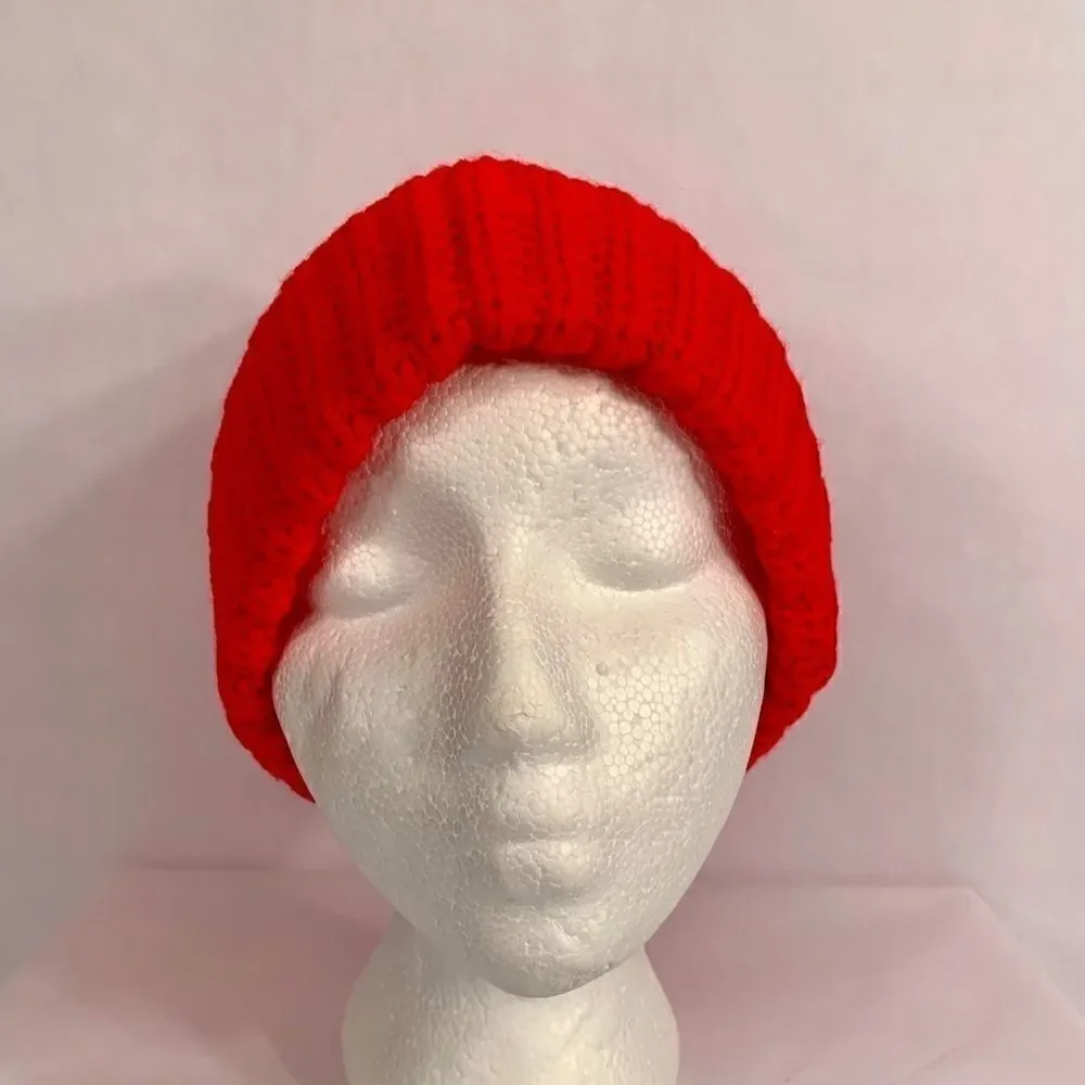 CABARET BEANIE WITH POM POM by MIXIT